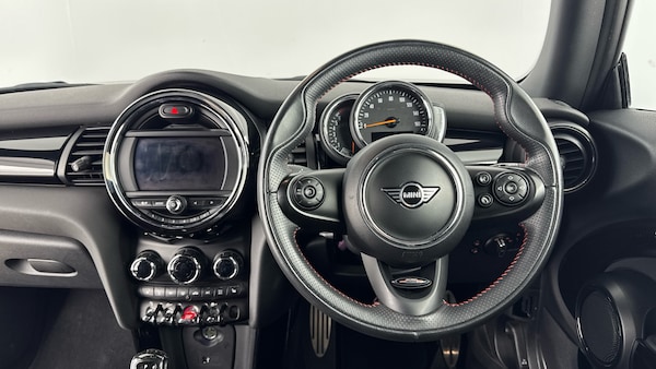 Used MINI Hatch 2019 for sale - 76234618: Photo 5