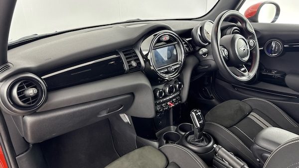 Used MINI Hatch 2019 for sale - 76234618: Photo 7