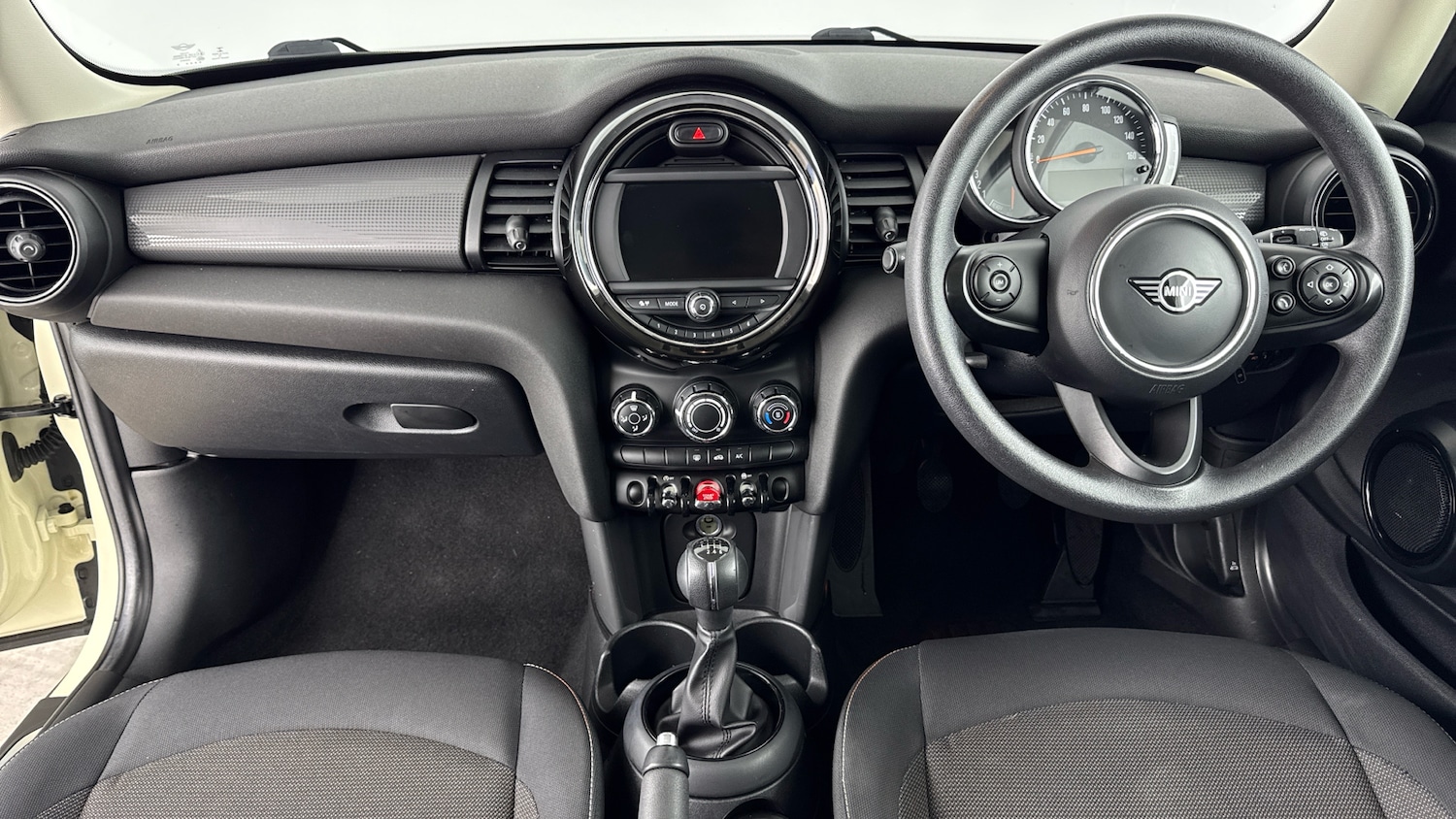 Used MINI Hatch 2020 for sale - 76426214: Photo 4