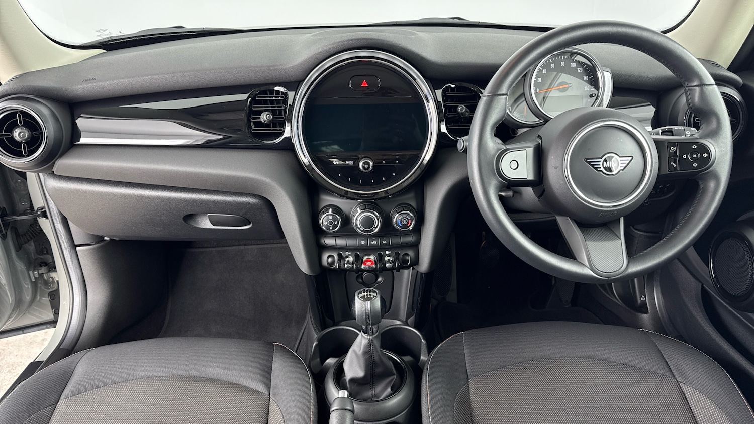 Used MINI Hatch 2021 for sale - 76339999: Photo 4