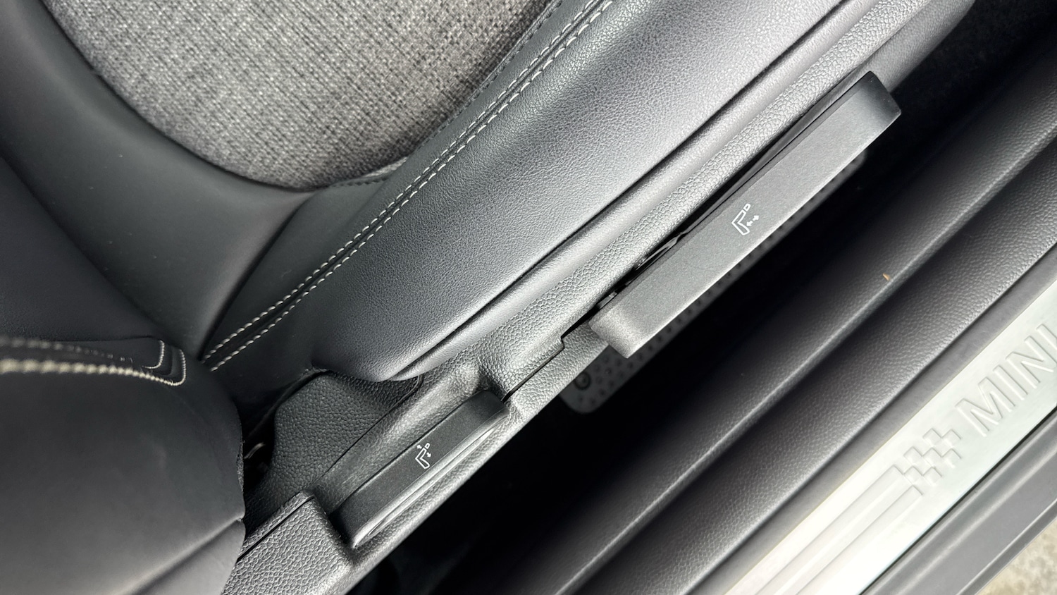 Used MINI Hatch 2020 for sale - 77357186: Photo 27