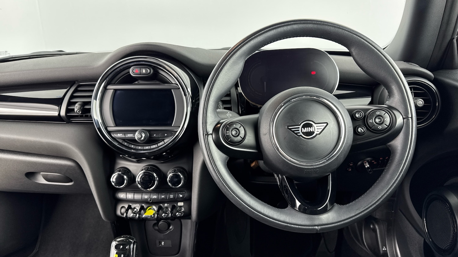 Used MINI Hatch 2020 for sale - 77357186: Photo 5