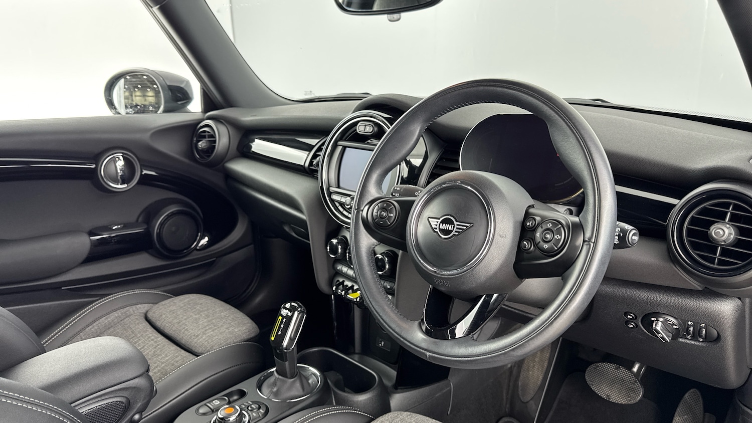 Used MINI Hatch 2020 for sale - 77357186: Photo 6