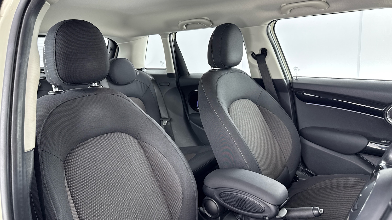 Used MINI Hatch 2022 for sale - 76979643: Photo 26