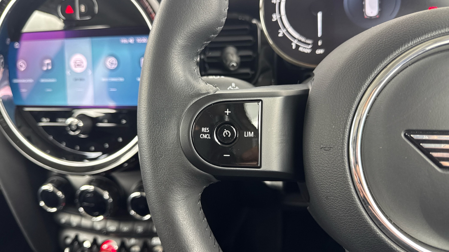 Used MINI Hatch 2023 for sale - 76922341: Photo 17