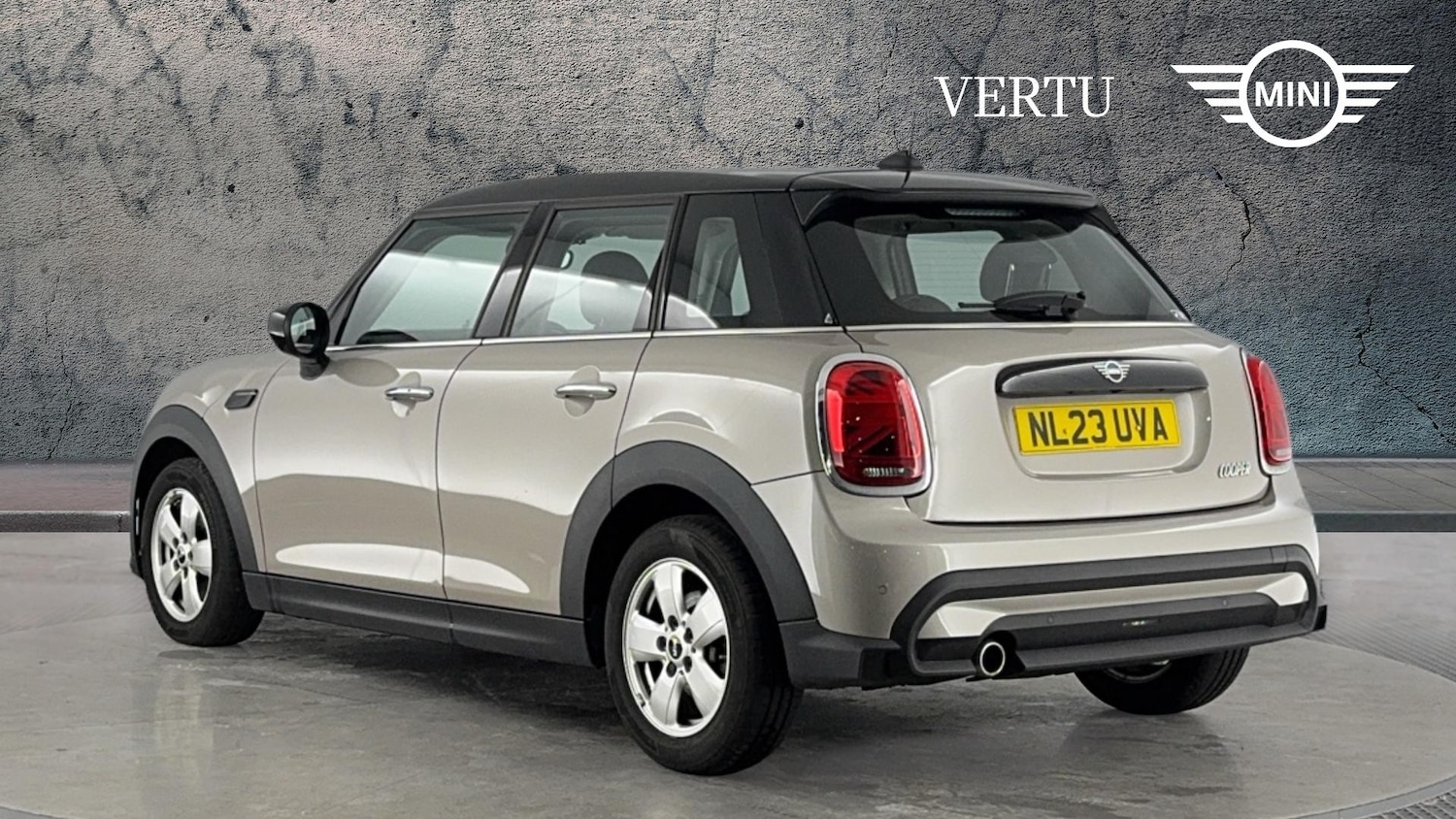 Used MINI Hatch 2023 for sale - 76922341: Photo 2