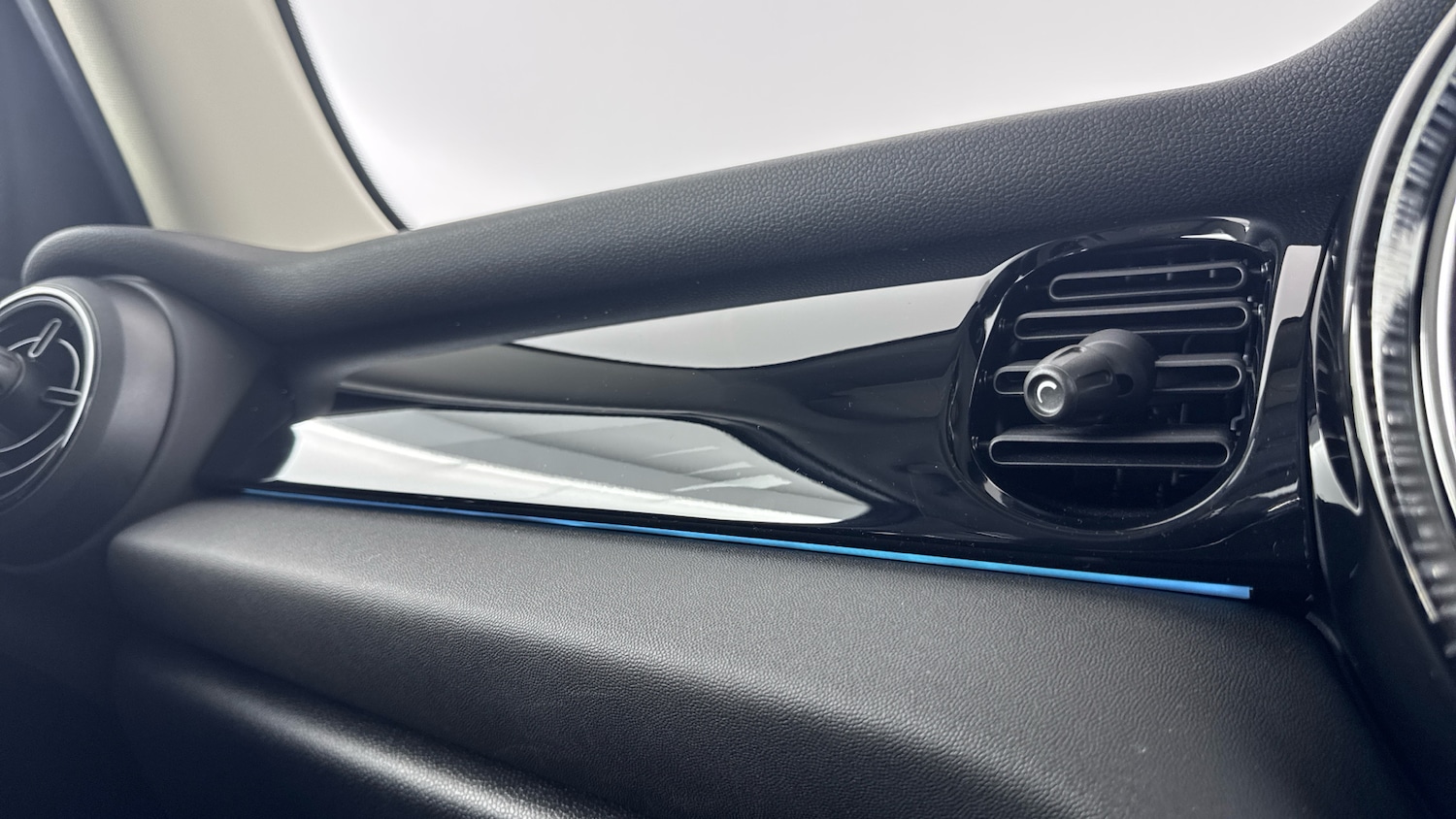 Used MINI Hatch 2023 for sale - 76922341: Photo 31