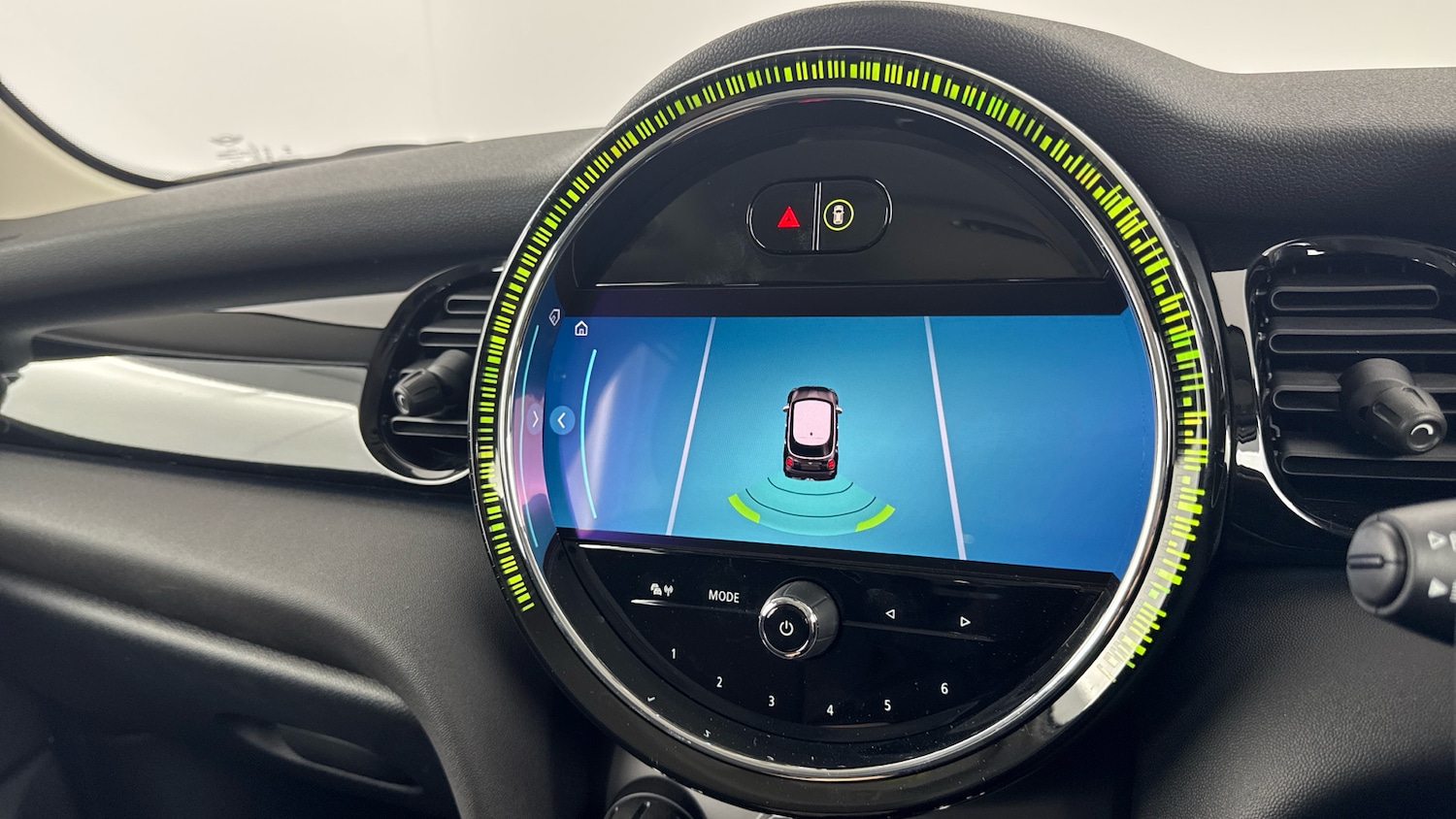 Used MINI Hatch 2023 for sale - 76922341: Photo 32