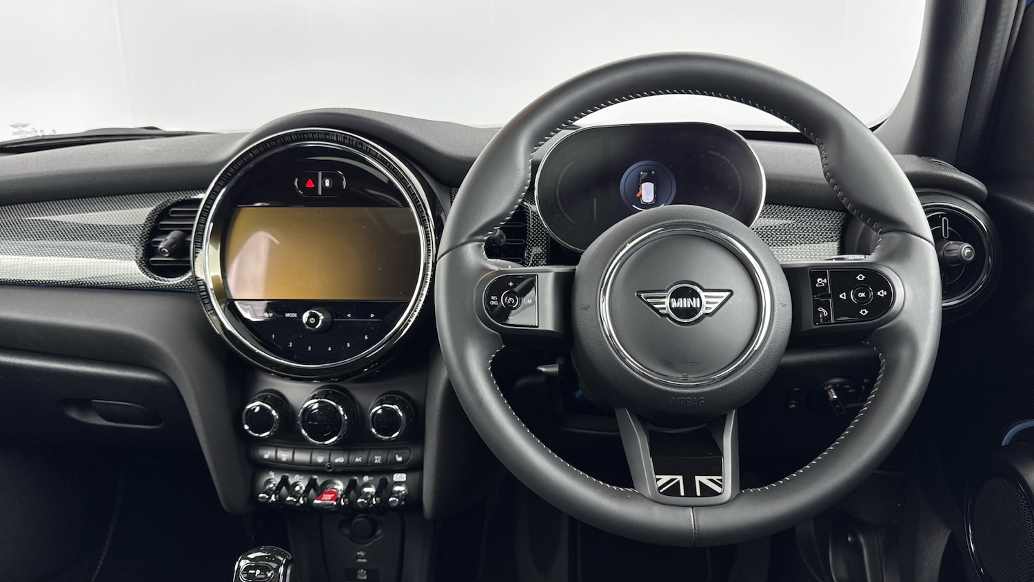 Used MINI Cooper 2023 for sale - 76643239: Photo 5