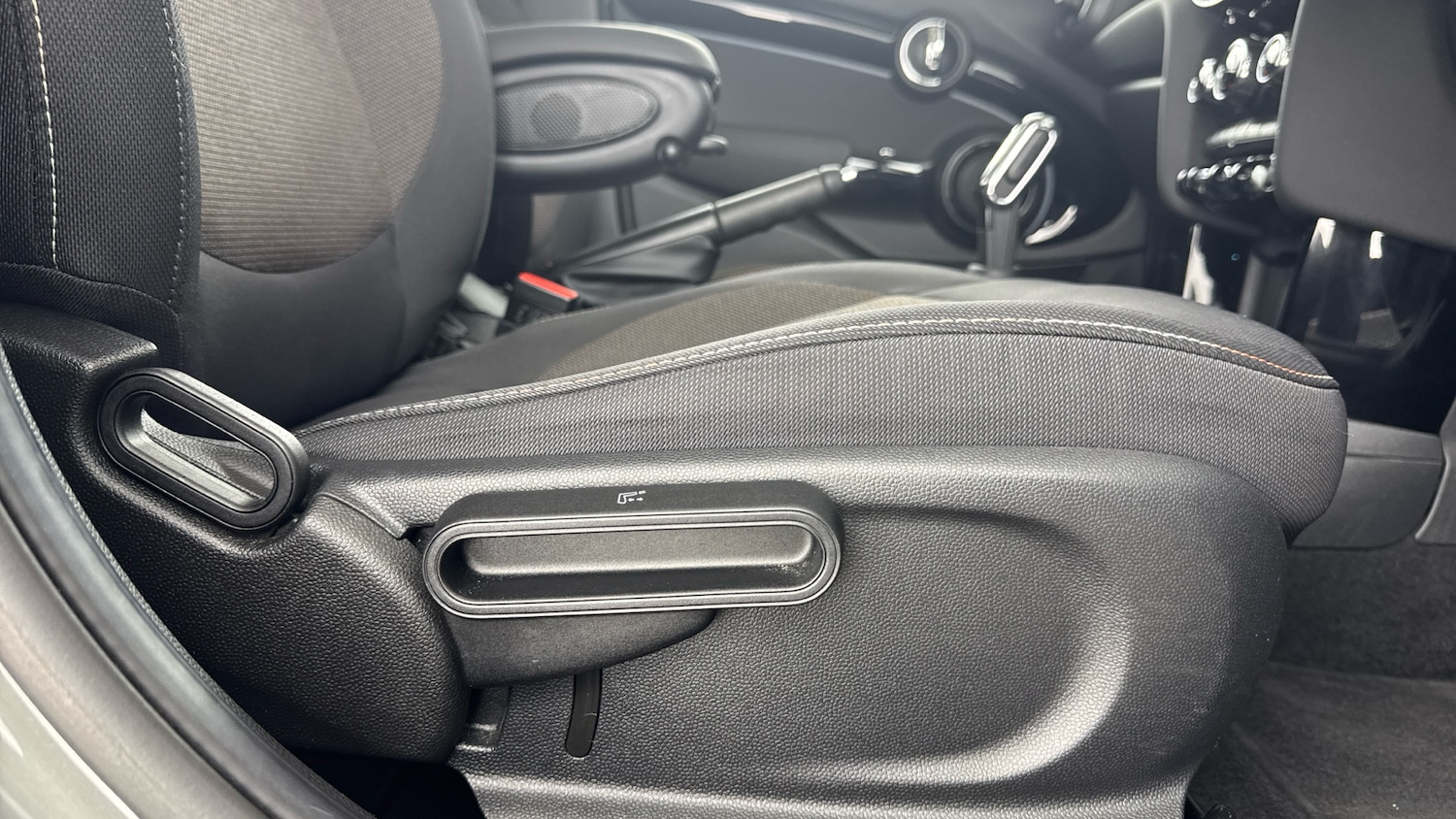 Used MINI Hatch 2022 for sale - 77833170: Photo 32