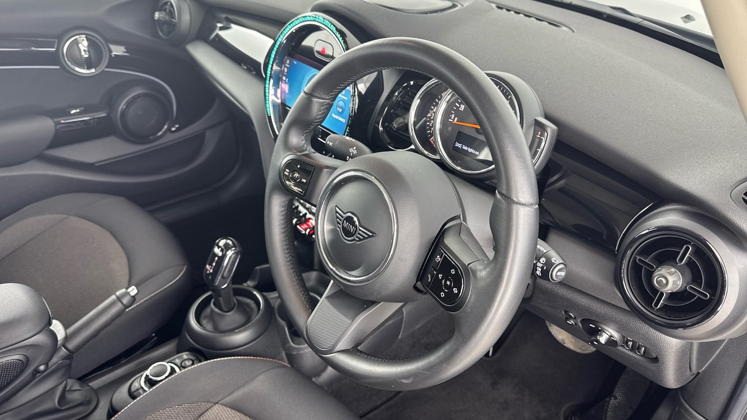 Used MINI Hatch 2022 for sale - 77833170: Photo 6