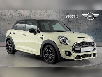 Used MINI Hatch 2021 for sale - 76131205: Photo