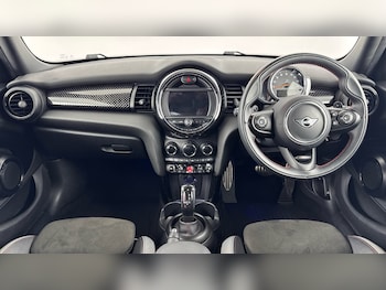 Used MINI Hatch 2021 for sale - 76131205: Photo