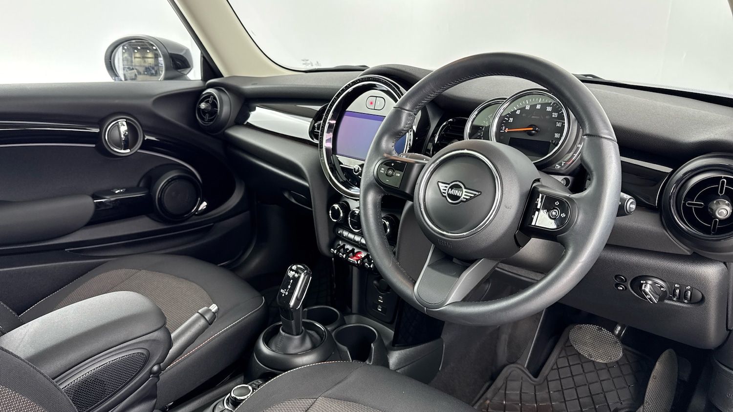 Used MINI Hatch 2022 for sale - 77781383: Photo 6