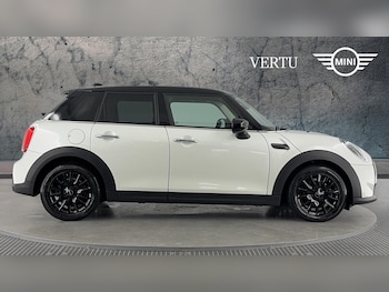 Used MINI Hatch 2024 for sale - 79124952: Photo