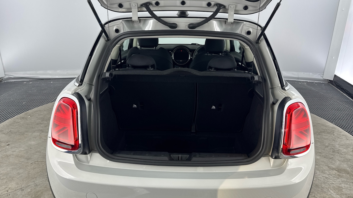 Used MINI Hatch 2021 for sale - 76892841: Photo 13