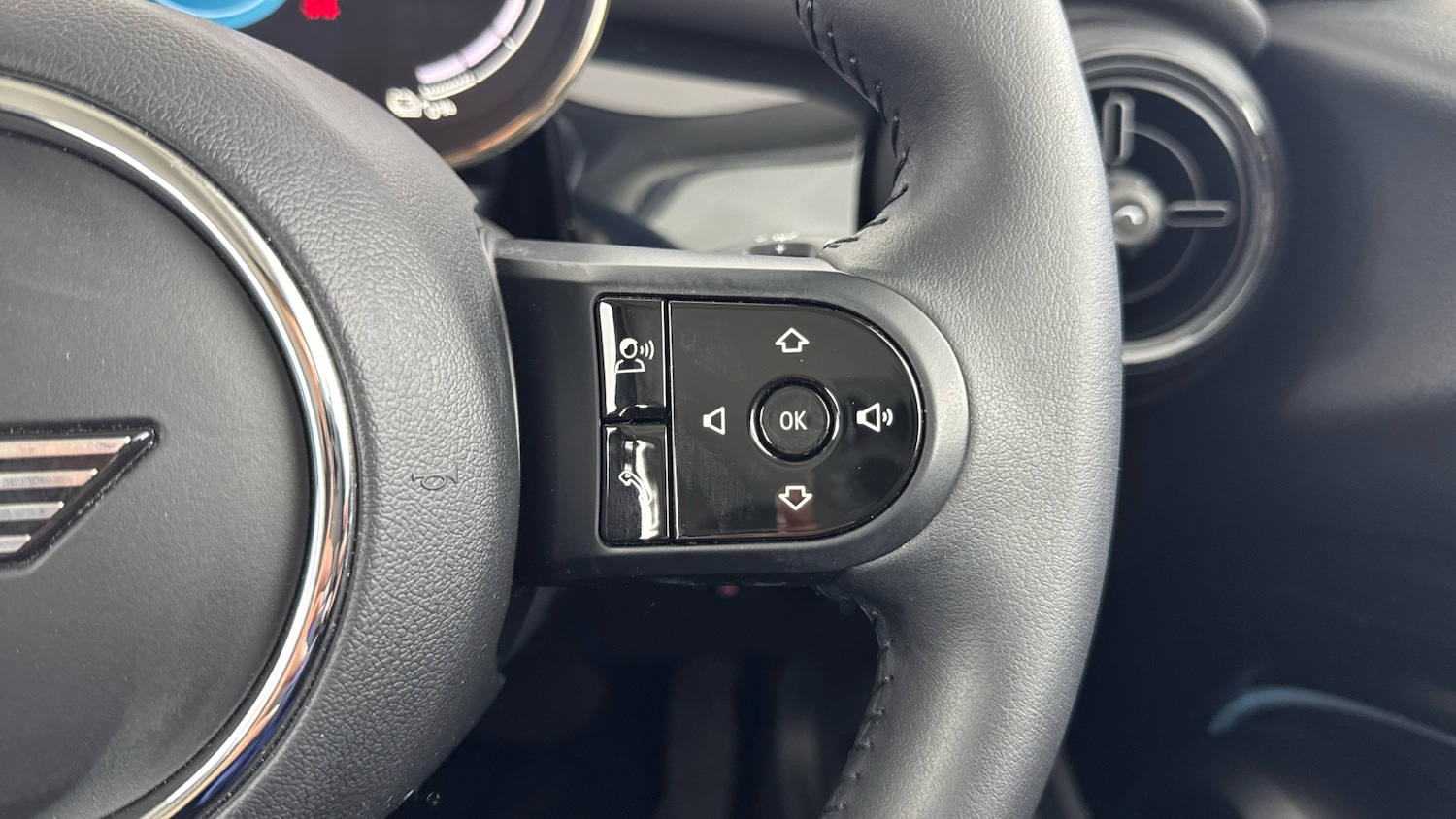 Used MINI Hatch 2021 for sale - 76892841: Photo 18