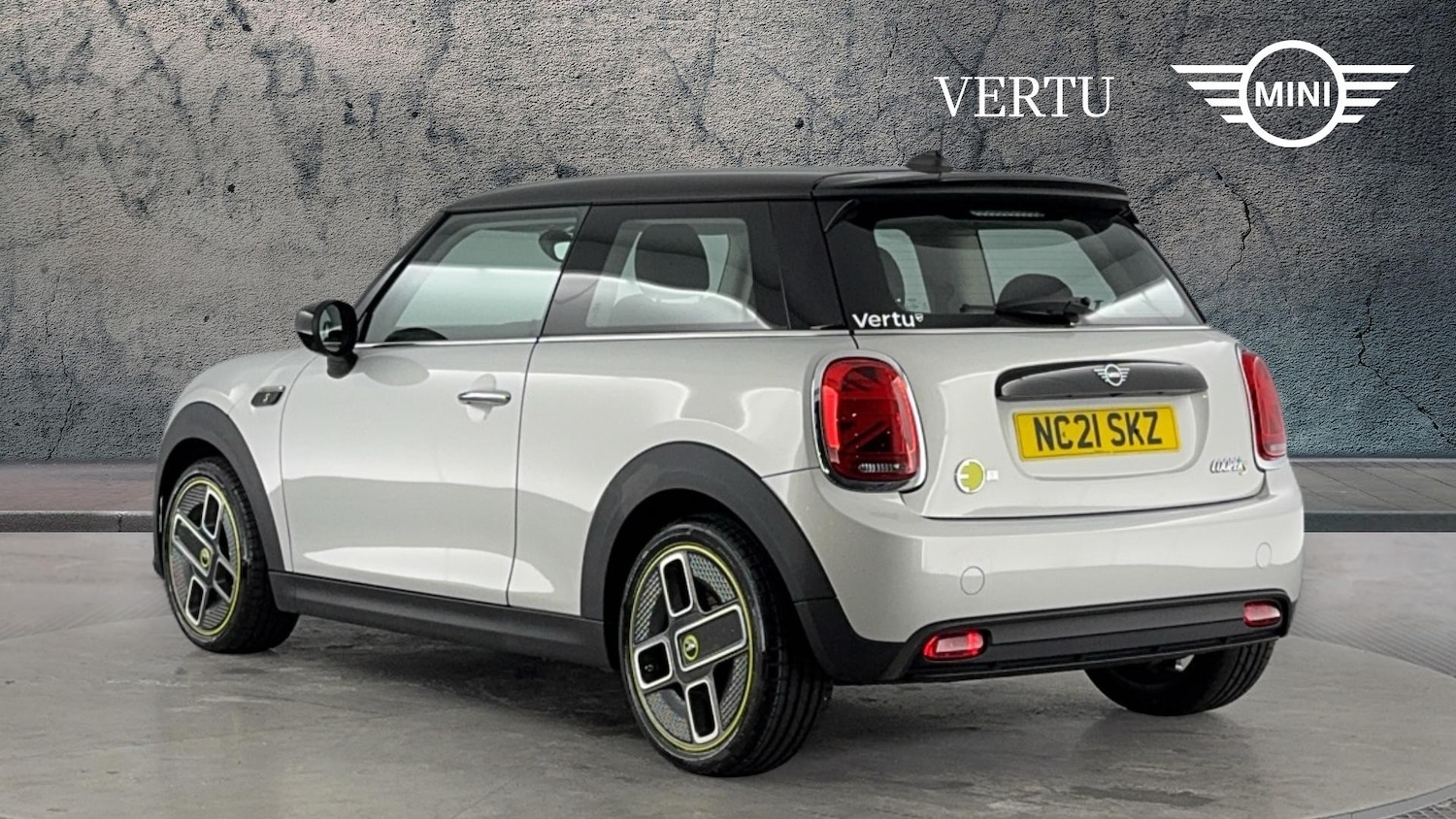 Used MINI Hatch 2021 for sale - 76892841: Photo 2