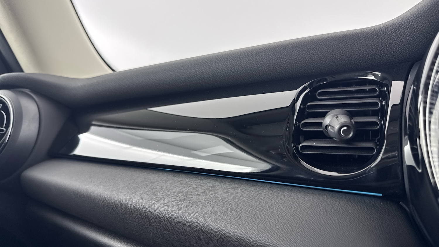 Used MINI Hatch 2021 for sale - 76892841: Photo 31