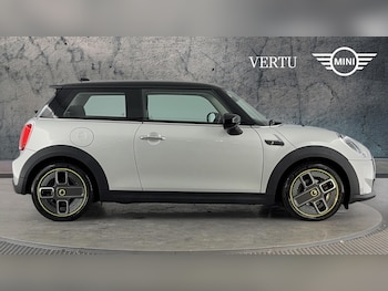 Used MINI Hatch 2021 for sale - 76892841: Photo