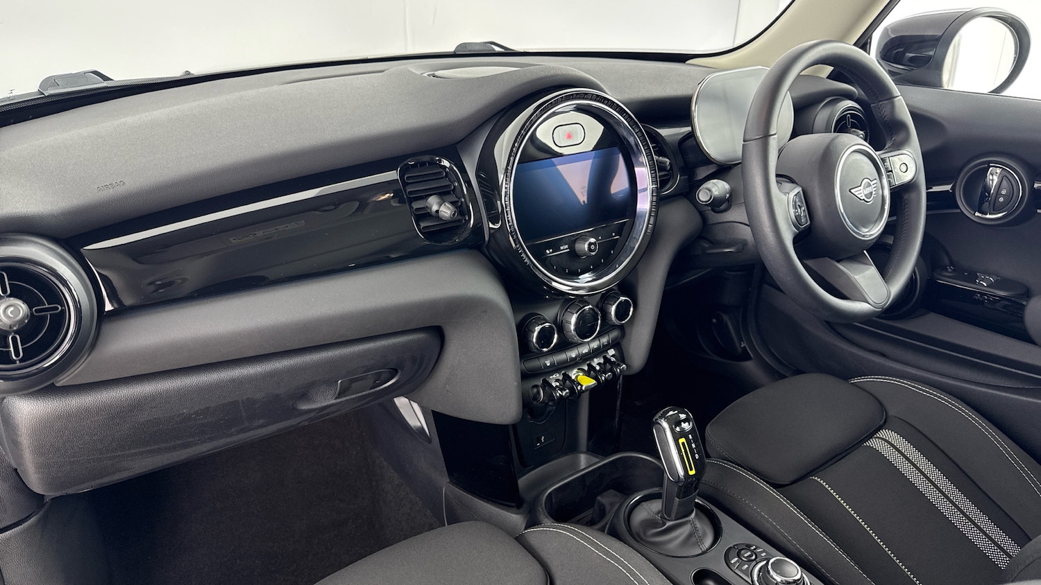 Used MINI Hatch 2021 for sale - 76892841: Photo 7