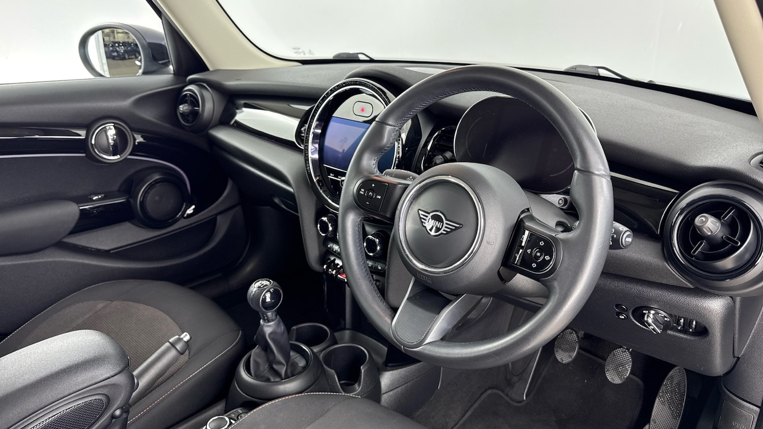 Used MINI Hatch 2021 for sale - 76836908: Photo 6