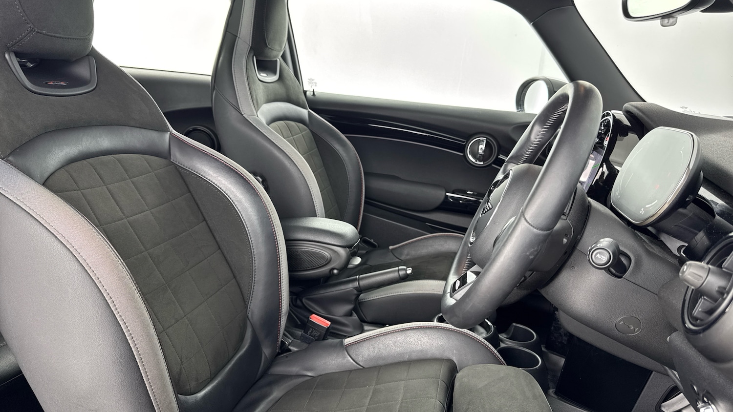 Used MINI Hatch 2023 for sale - 77776155: Photo 11