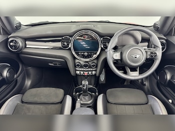 Used MINI Convertible 2024 for sale - 75870116: Photo