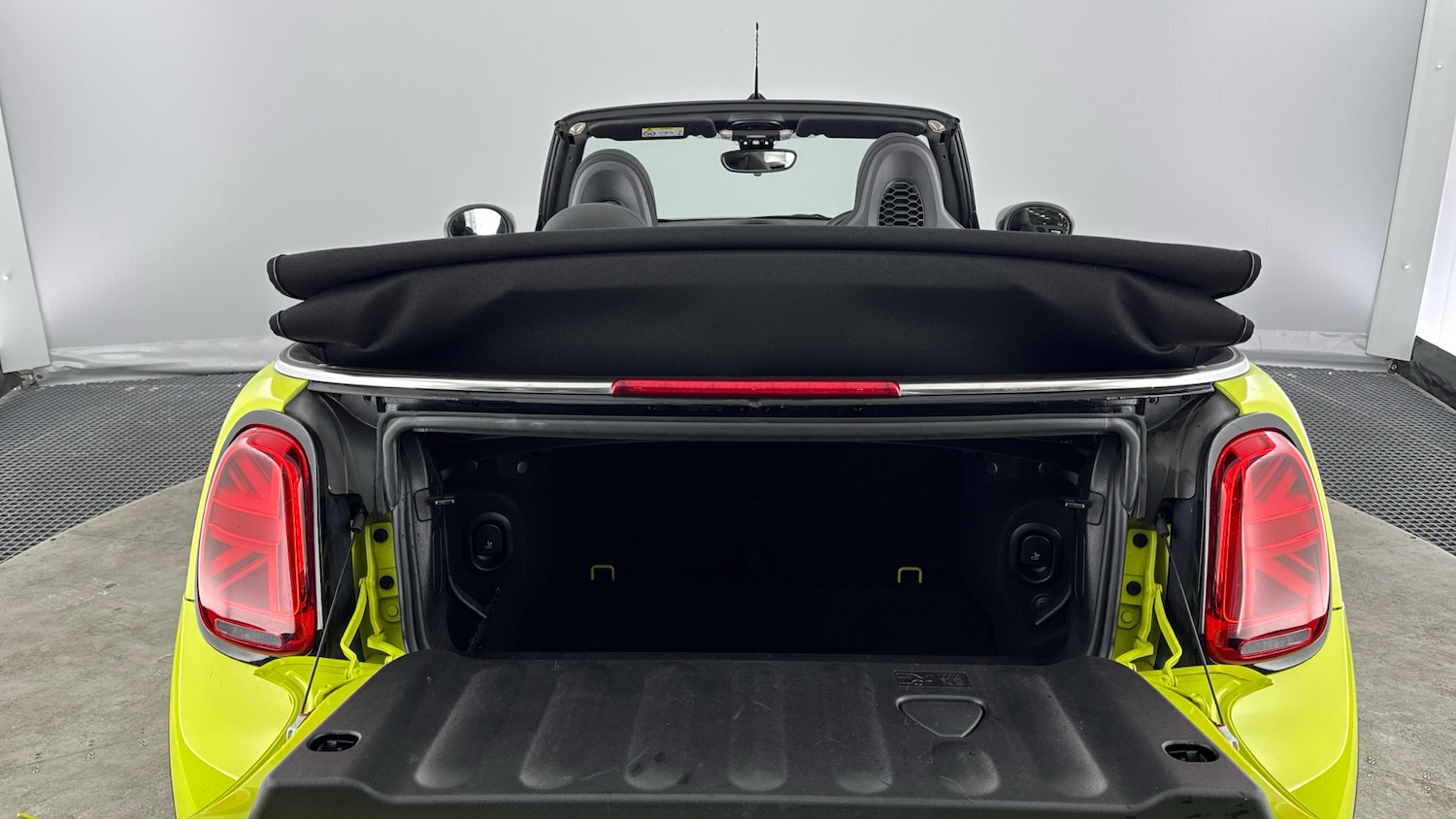 Used MINI Convertible 2024 for sale - 77367474: Photo 13