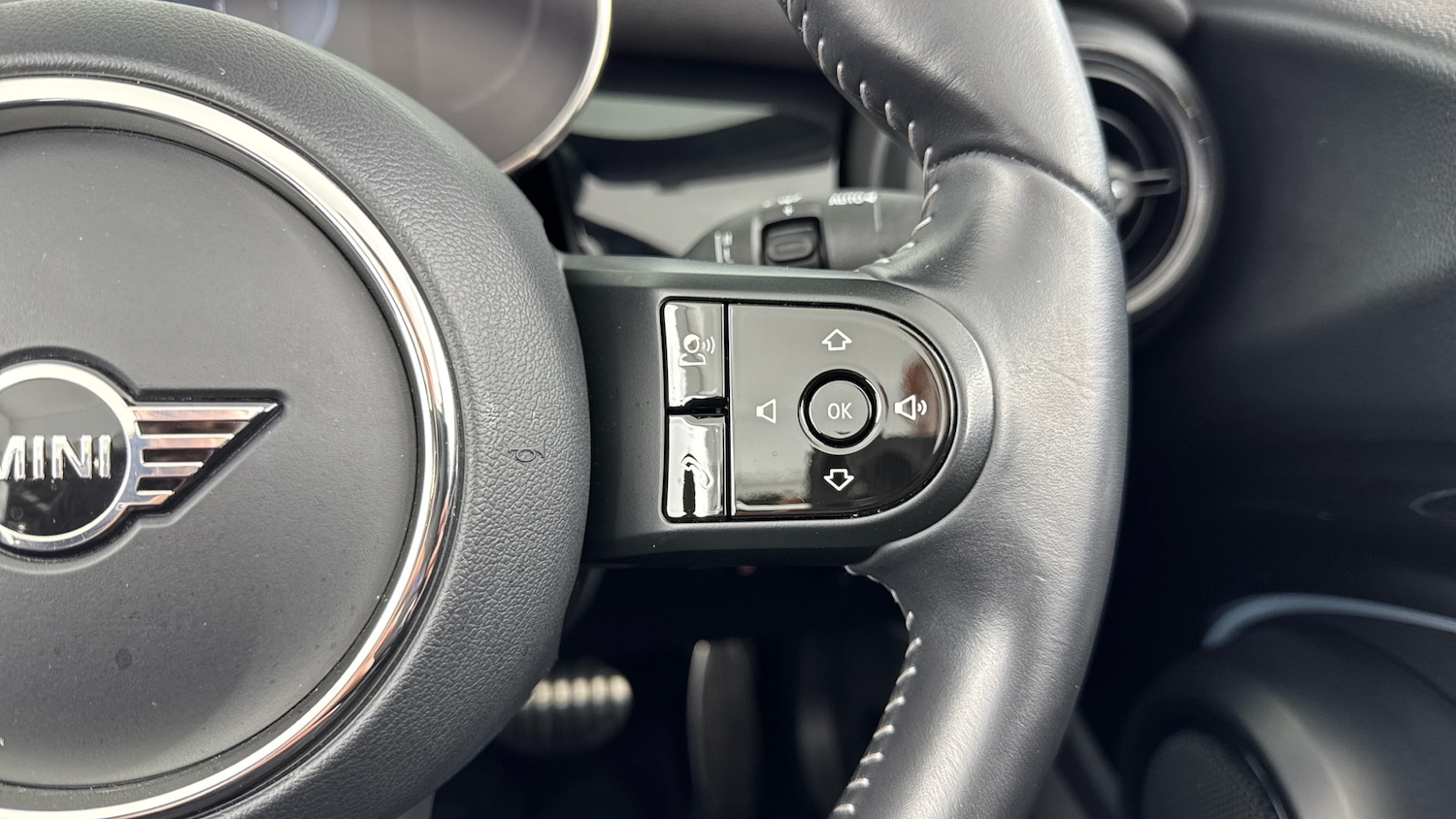 Used MINI Convertible 2024 for sale - 77367474: Photo 18