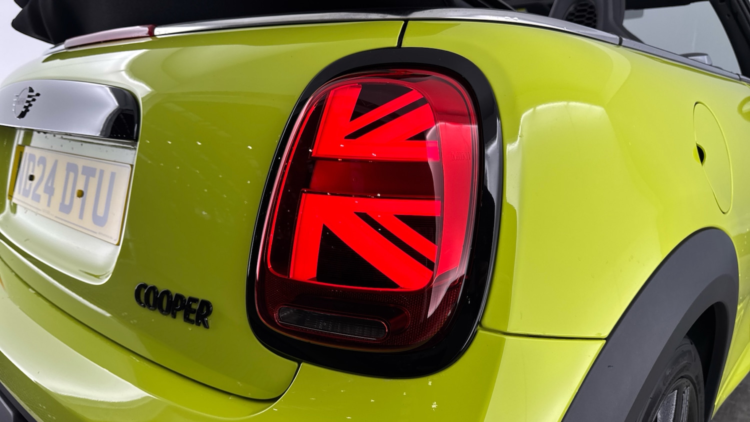 Used MINI Convertible 2024 for sale - 77367474: Photo 25