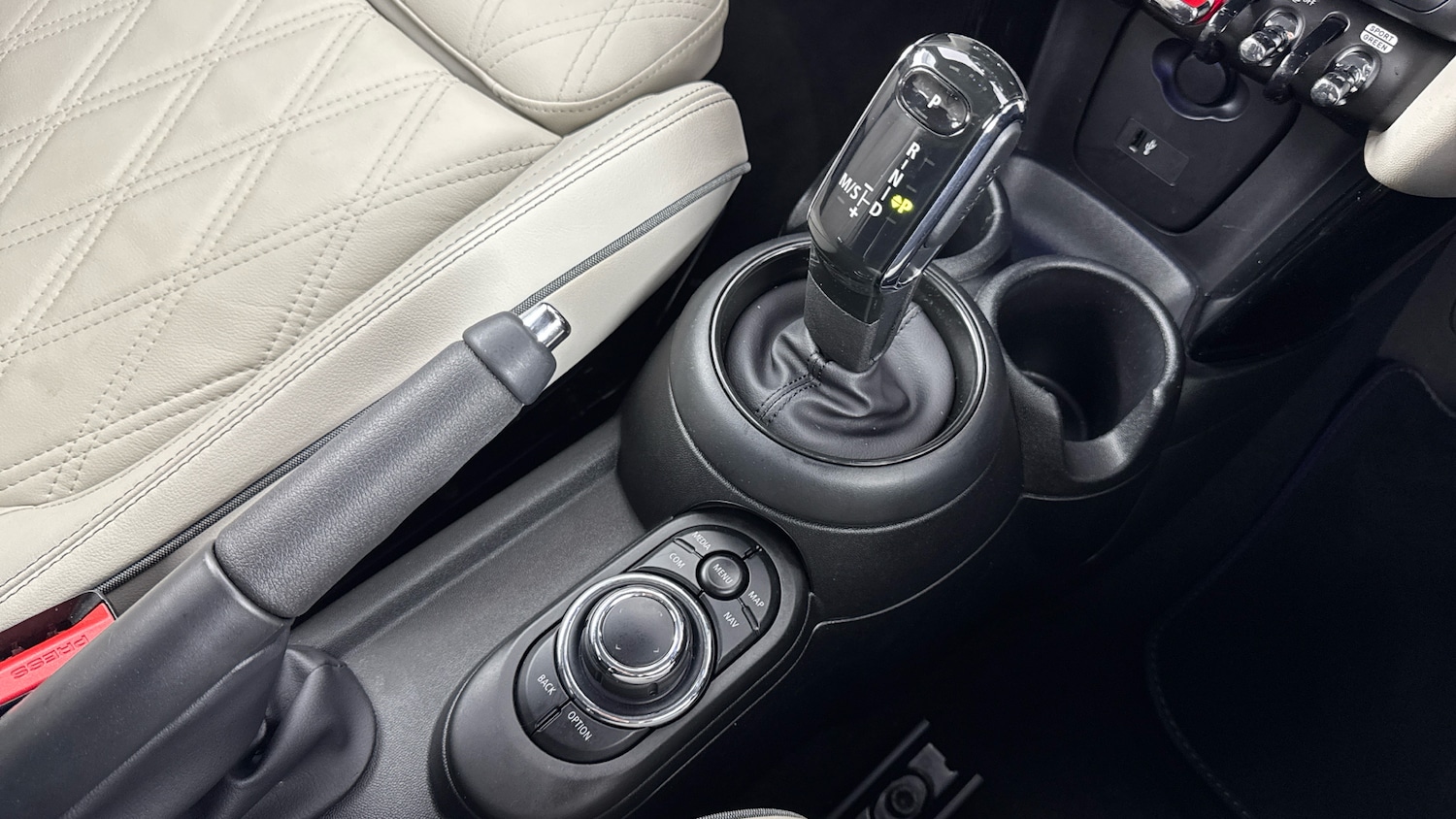 Used MINI Hatch 2022 for sale - 76339995: Photo 10