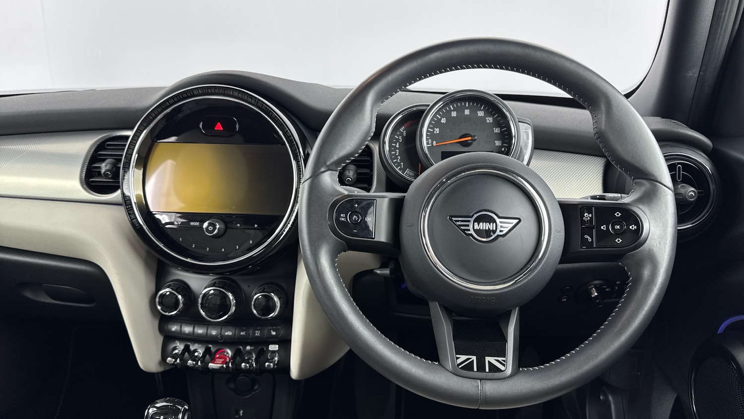 Used MINI Hatch 2022 for sale - 76339995: Photo 5