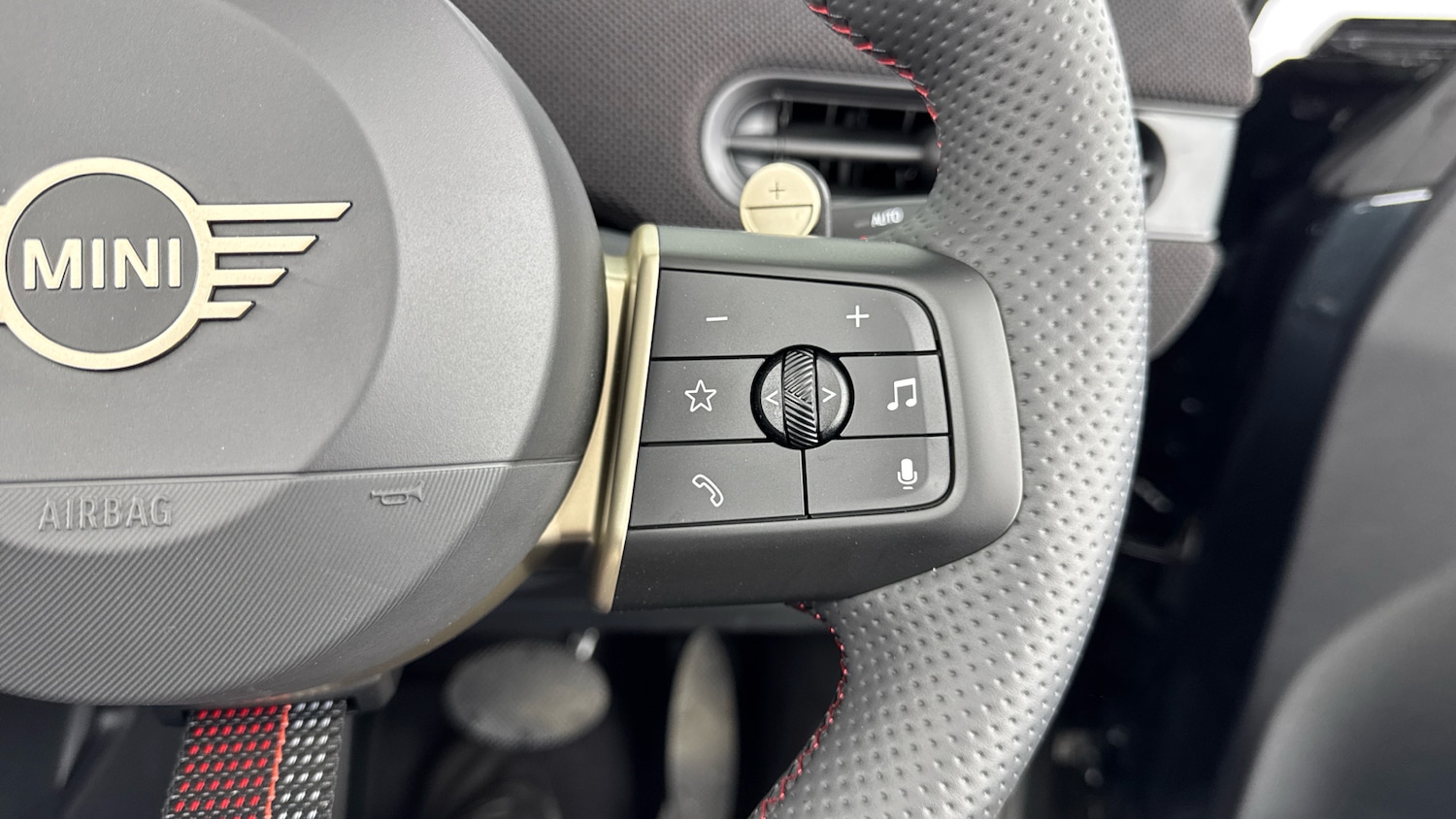 Used MINI Cooper 2025 for sale - 77605123: Photo 18