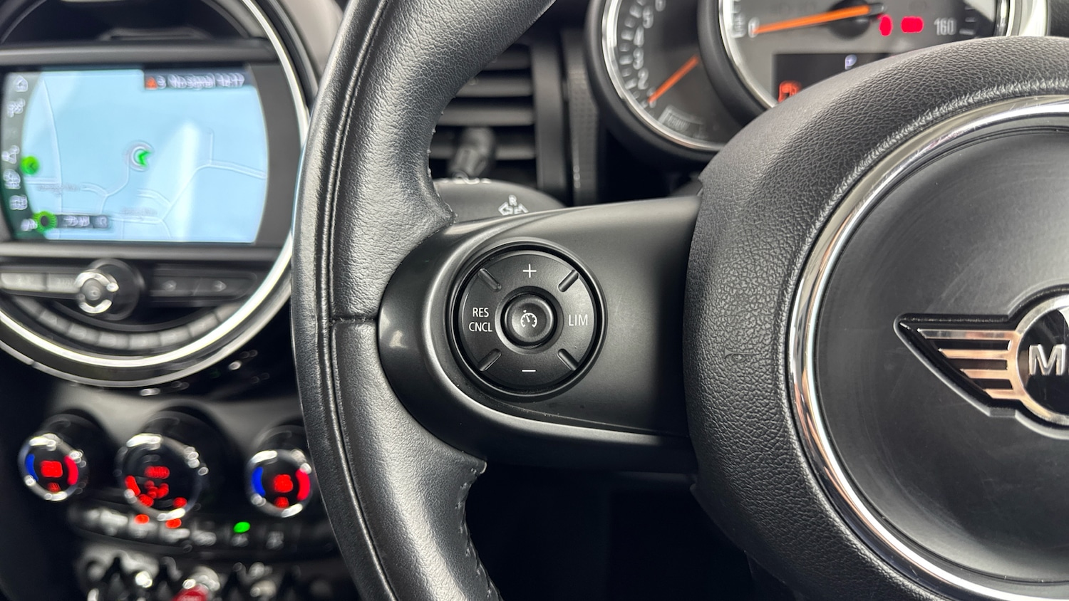 Used MINI Hatch 2018 for sale - 77607431: Photo 17