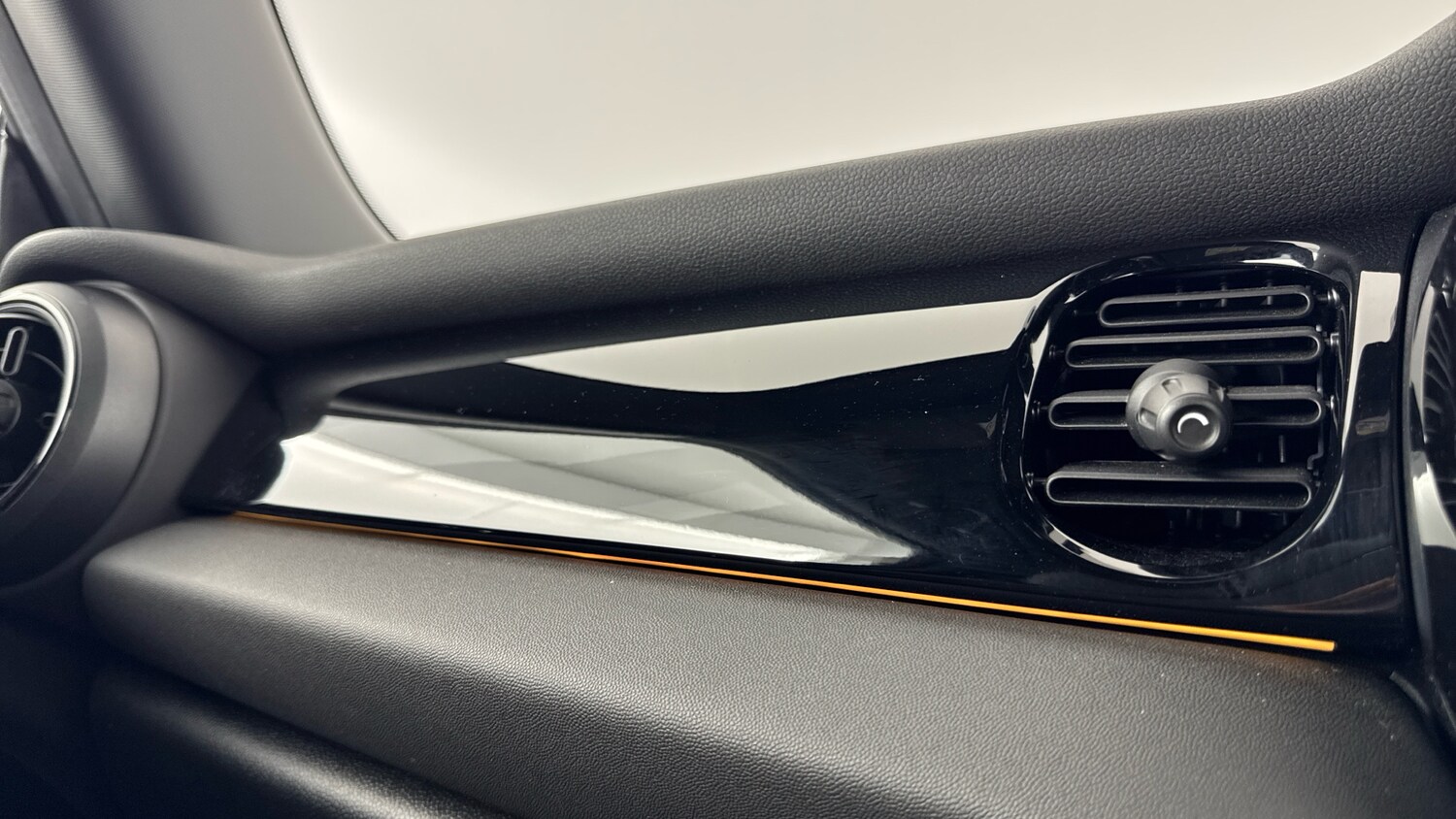 Used MINI Hatch 2022 for sale - 76234570: Photo 32