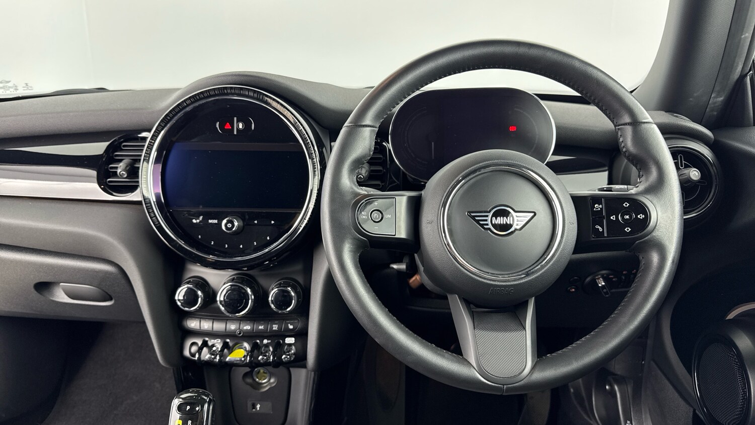 Used MINI Hatch 2022 for sale - 76234570: Photo 5