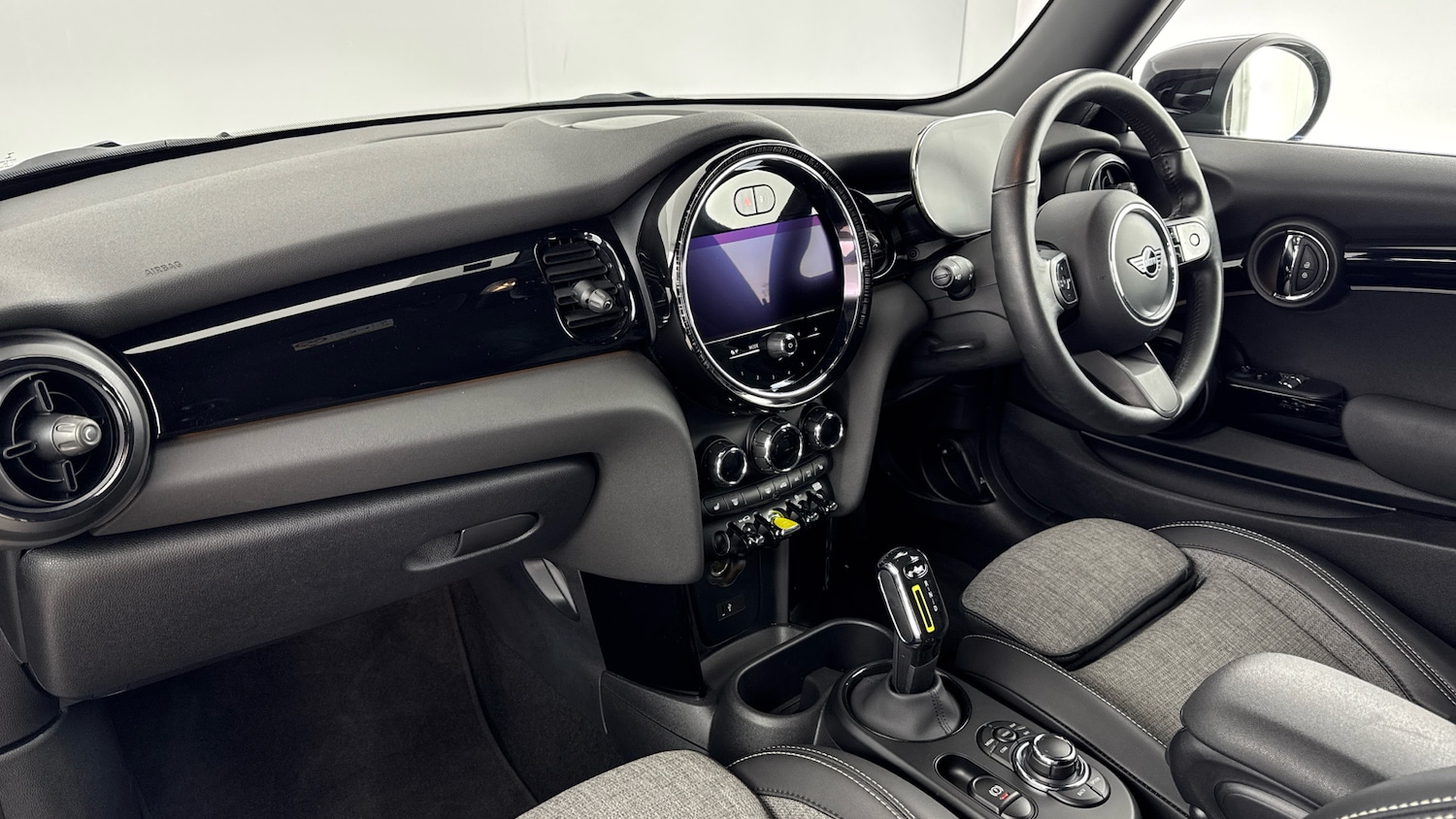 Used MINI Hatch 2022 for sale - 76234570: Photo 7