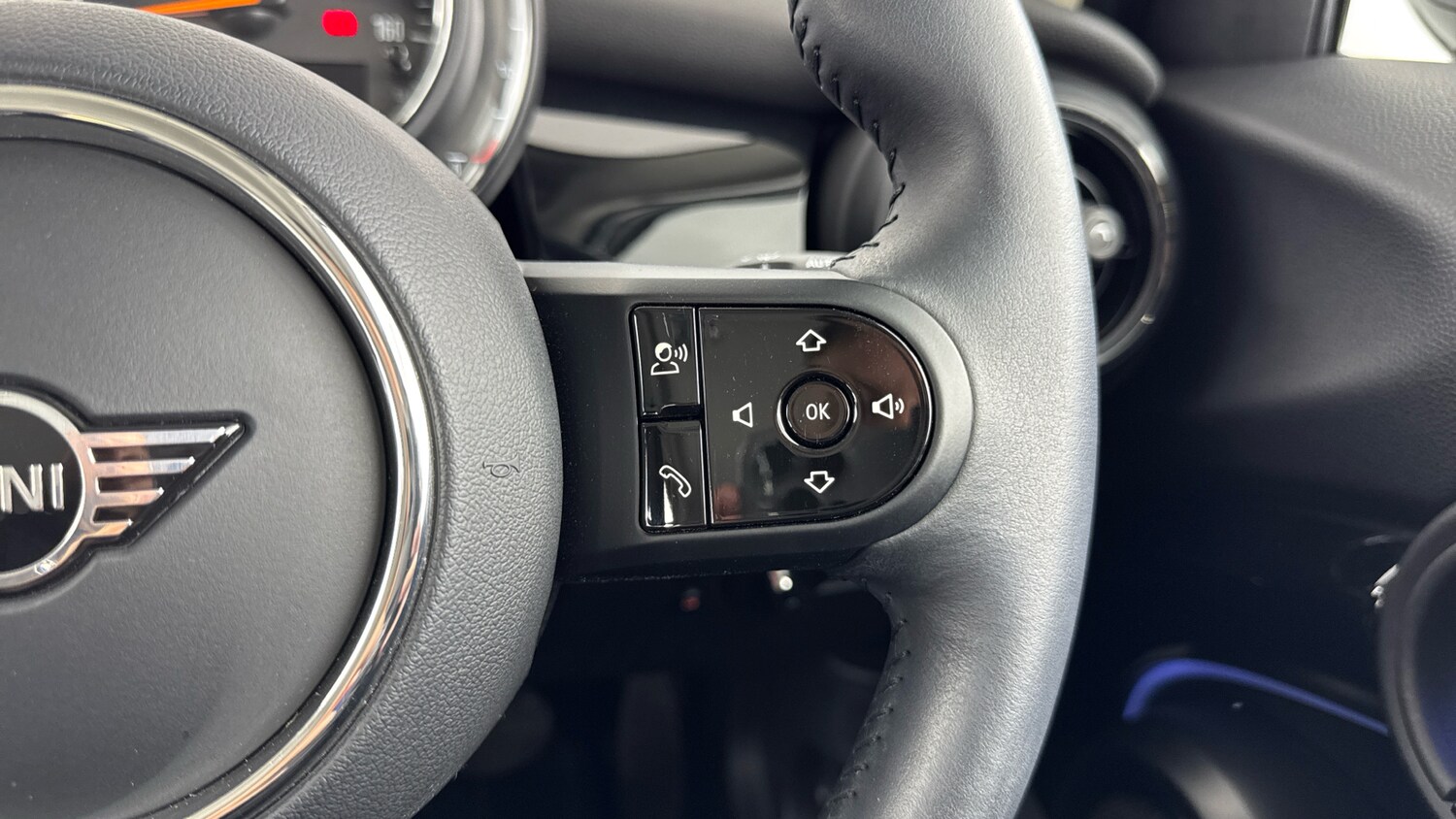 Used MINI Hatch 2022 for sale - 76234571: Photo 18