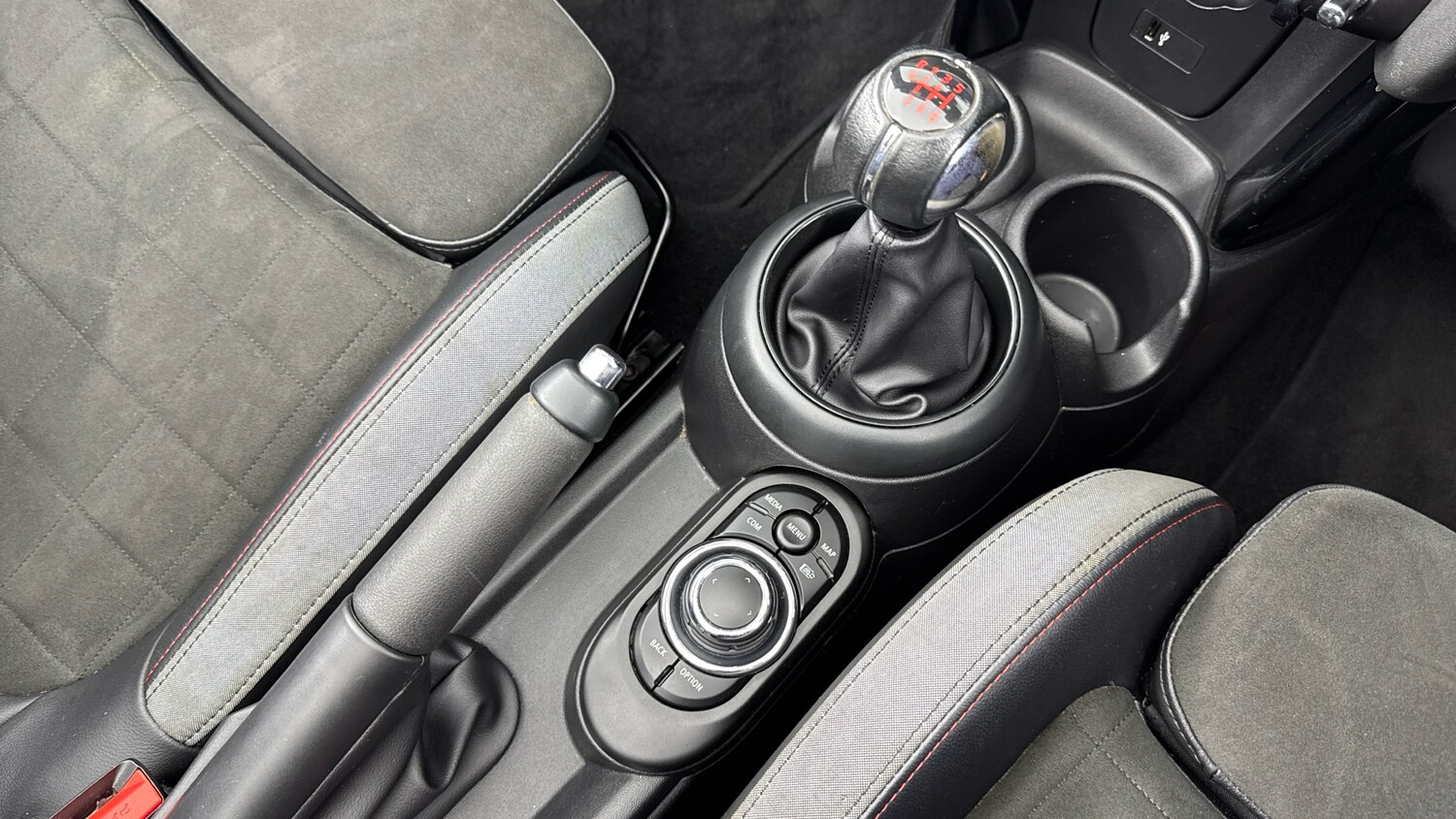 Used MINI Convertible 2022 for sale - 77946984: Photo 10