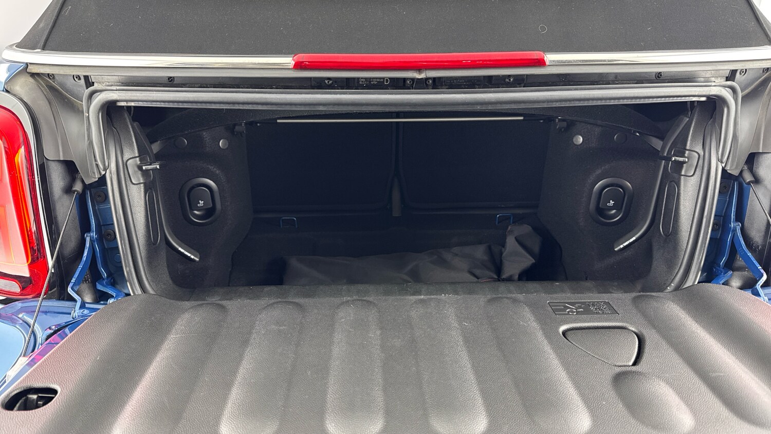 Used MINI Convertible 2022 for sale - 77946984: Photo 13