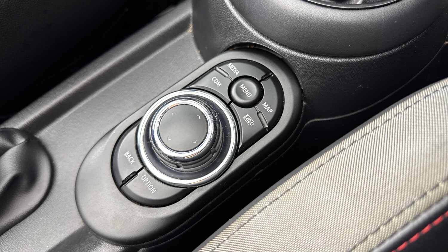 Used MINI Convertible 2022 for sale - 77946984: Photo 19