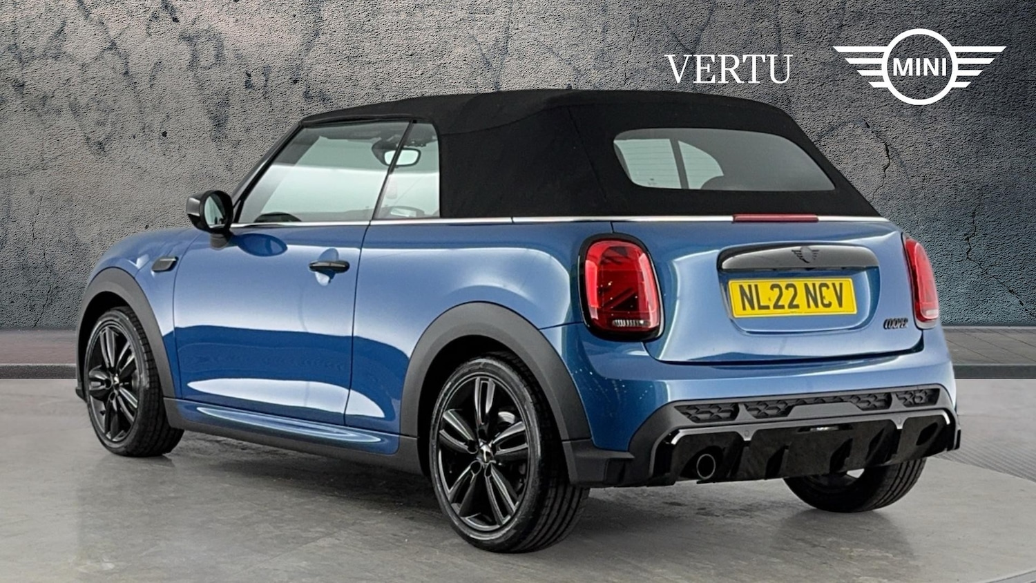 Used MINI Convertible 2022 for sale - 77946984: Photo 2