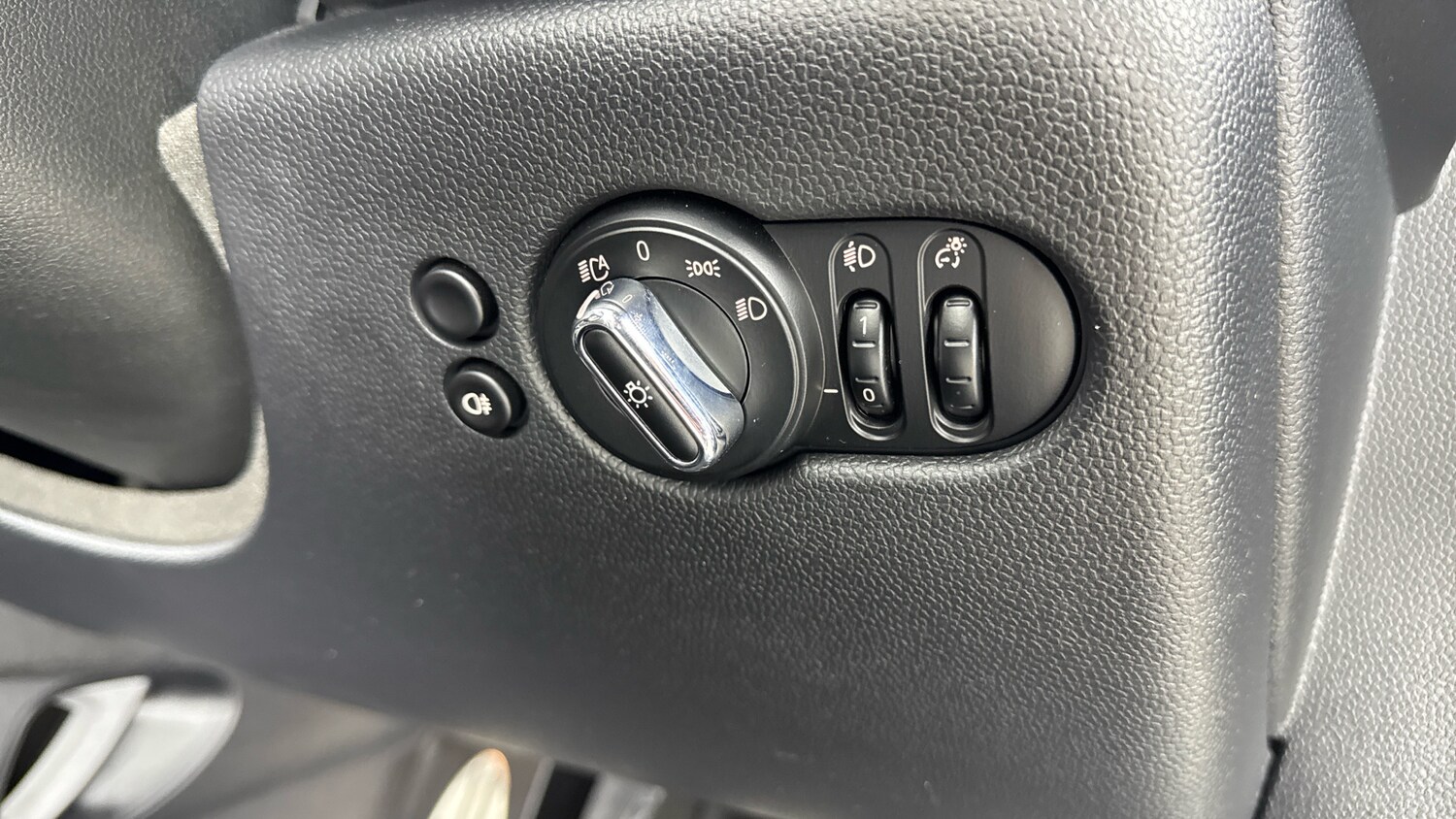 Used MINI Convertible 2022 for sale - 77946984: Photo 33