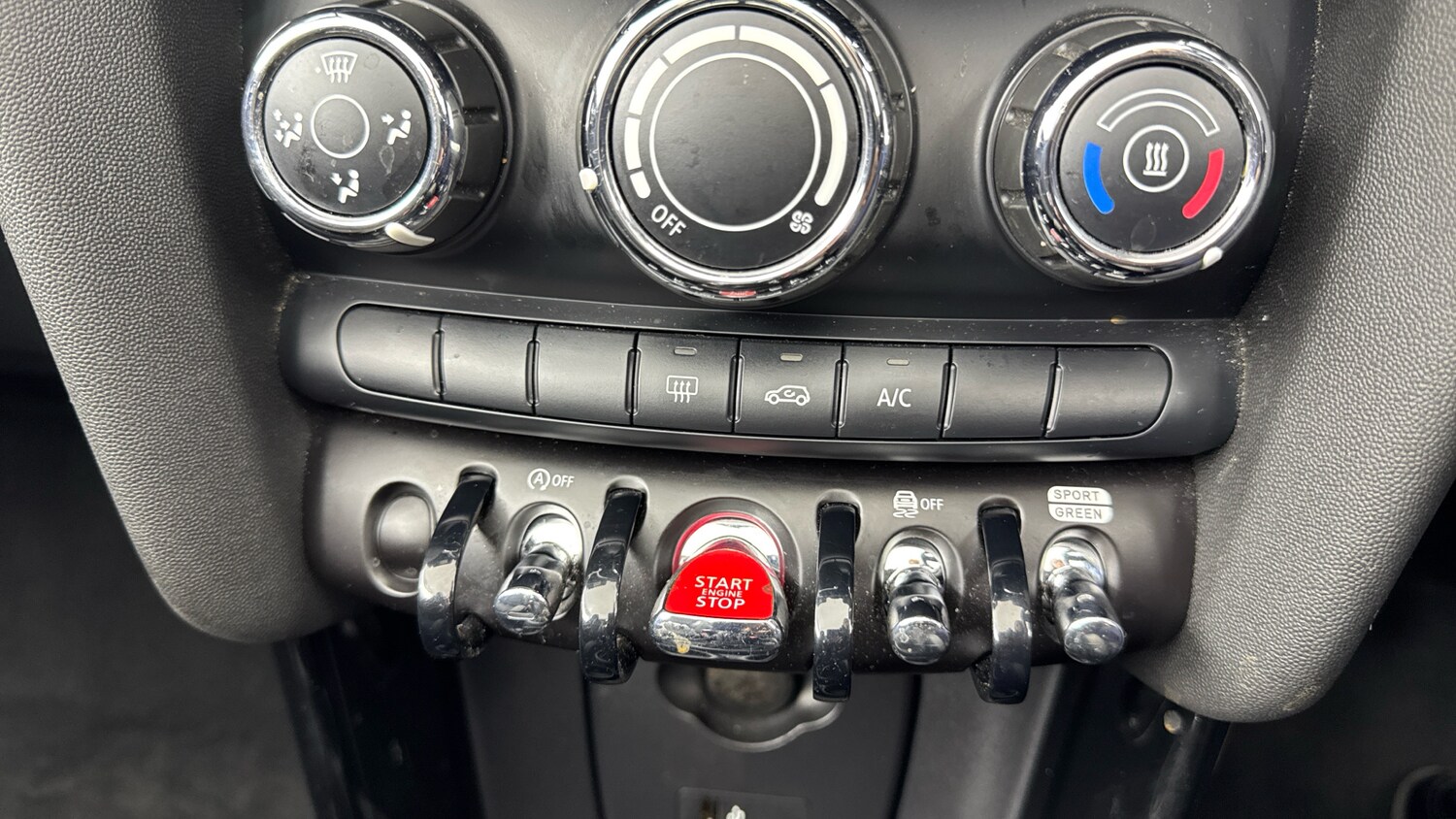 Used MINI Convertible 2022 for sale - 77946984: Photo 40