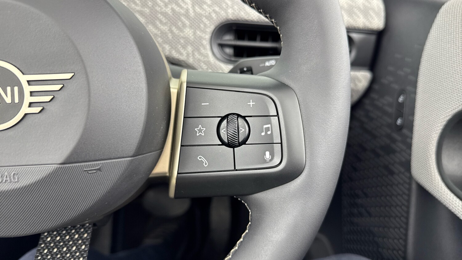 Used MINI Cooper 2025 for sale - 77616594: Photo 18