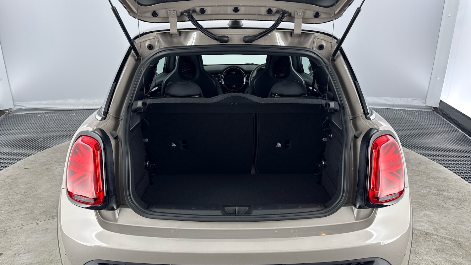 Used MINI Hatch 2023 for sale - 76831554: Photo 13