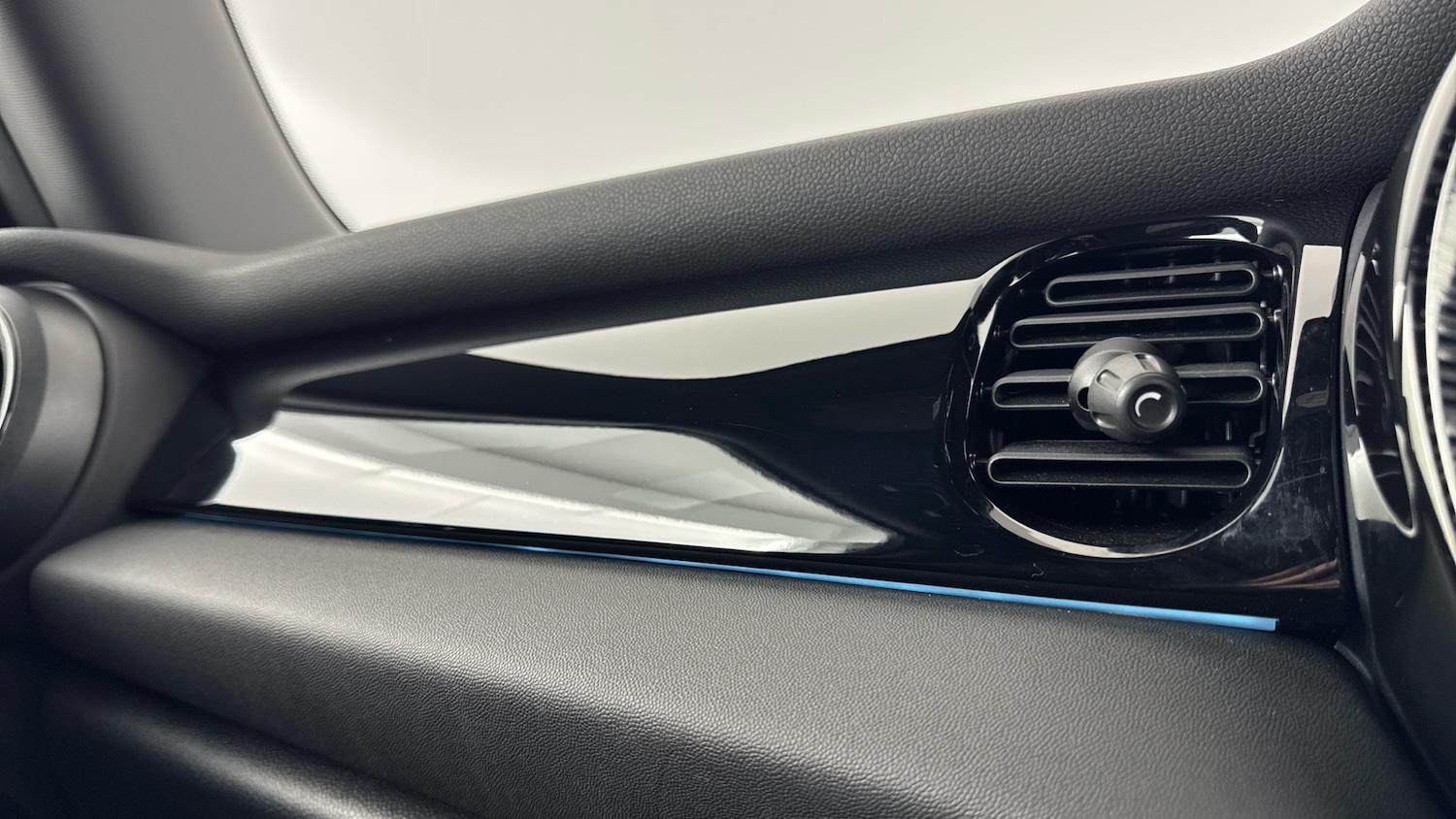 Used MINI Hatch 2023 for sale - 76831554: Photo 31