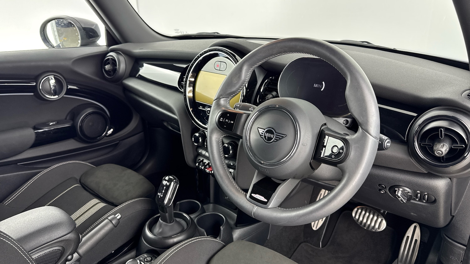 Used MINI Hatch 2023 for sale - 76831554: Photo 6