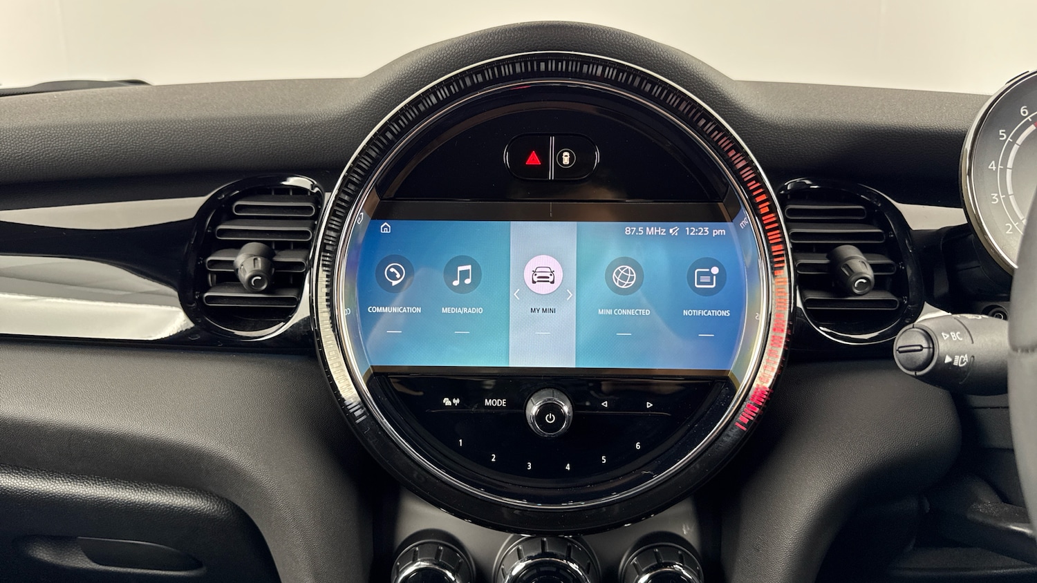 Used MINI Hatch 2023 for sale - 76831554: Photo 8